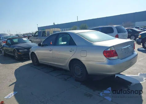 2005 Toyota Camry Le from USA, damaged, VIN 4T1BE32KX5U520888